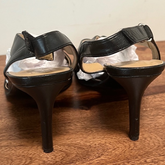 Naturalizer Barrie, Black Smooth High Heel (3") Sandal size 9.5 - Picture 4 of 8